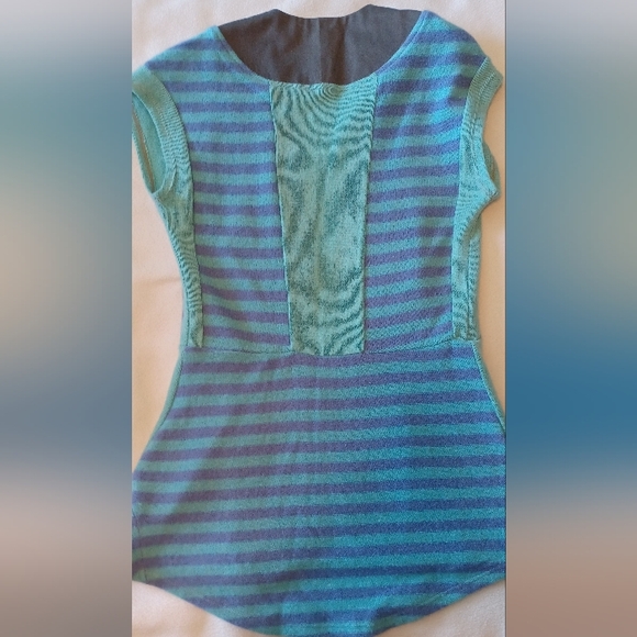 Sleeveless wool blend sweater vest cardigan (NWOT) - Picture 3 of 4